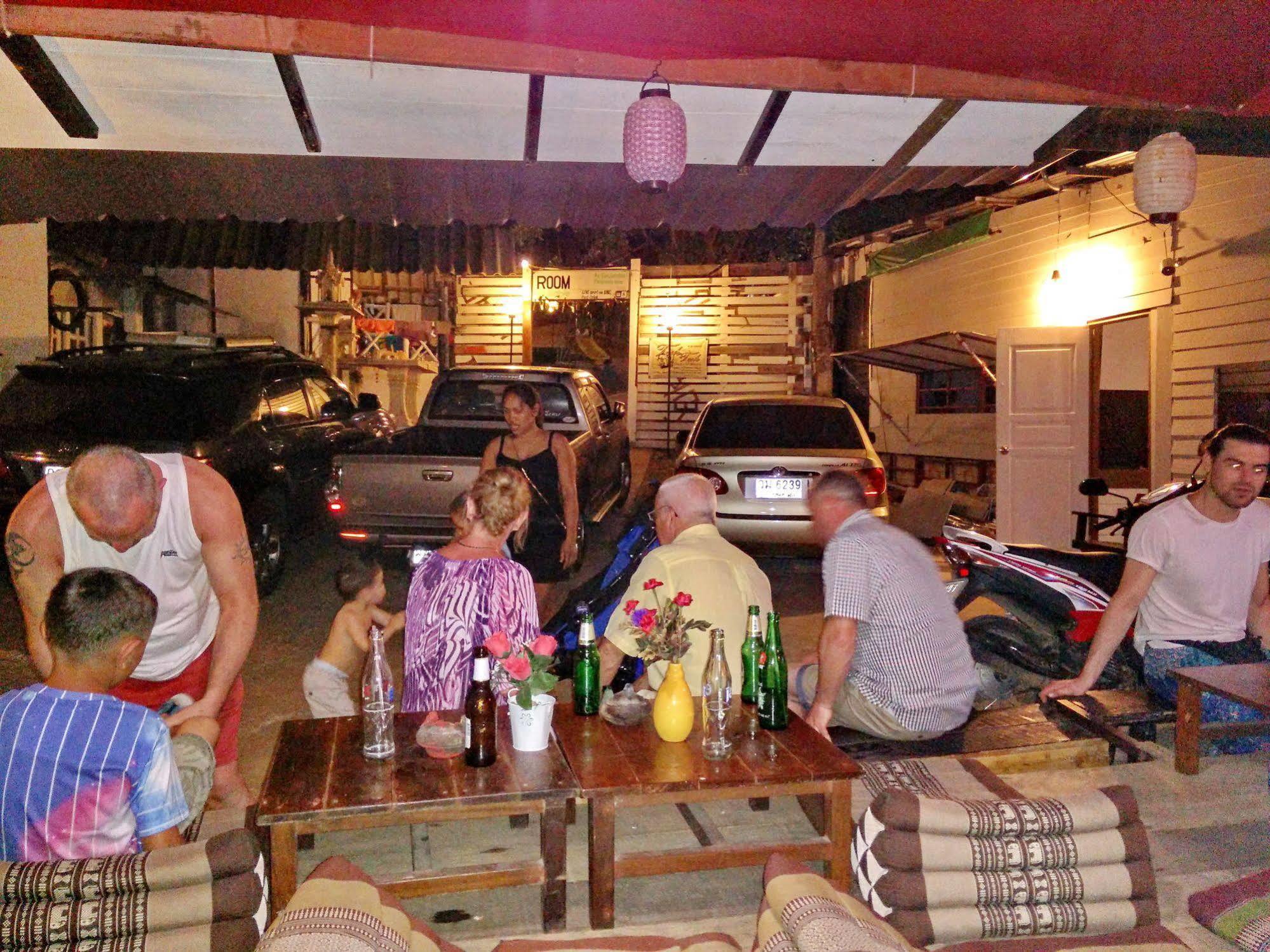 Tuk Tuk Guesthouse Csang-sziget Kültér fotó